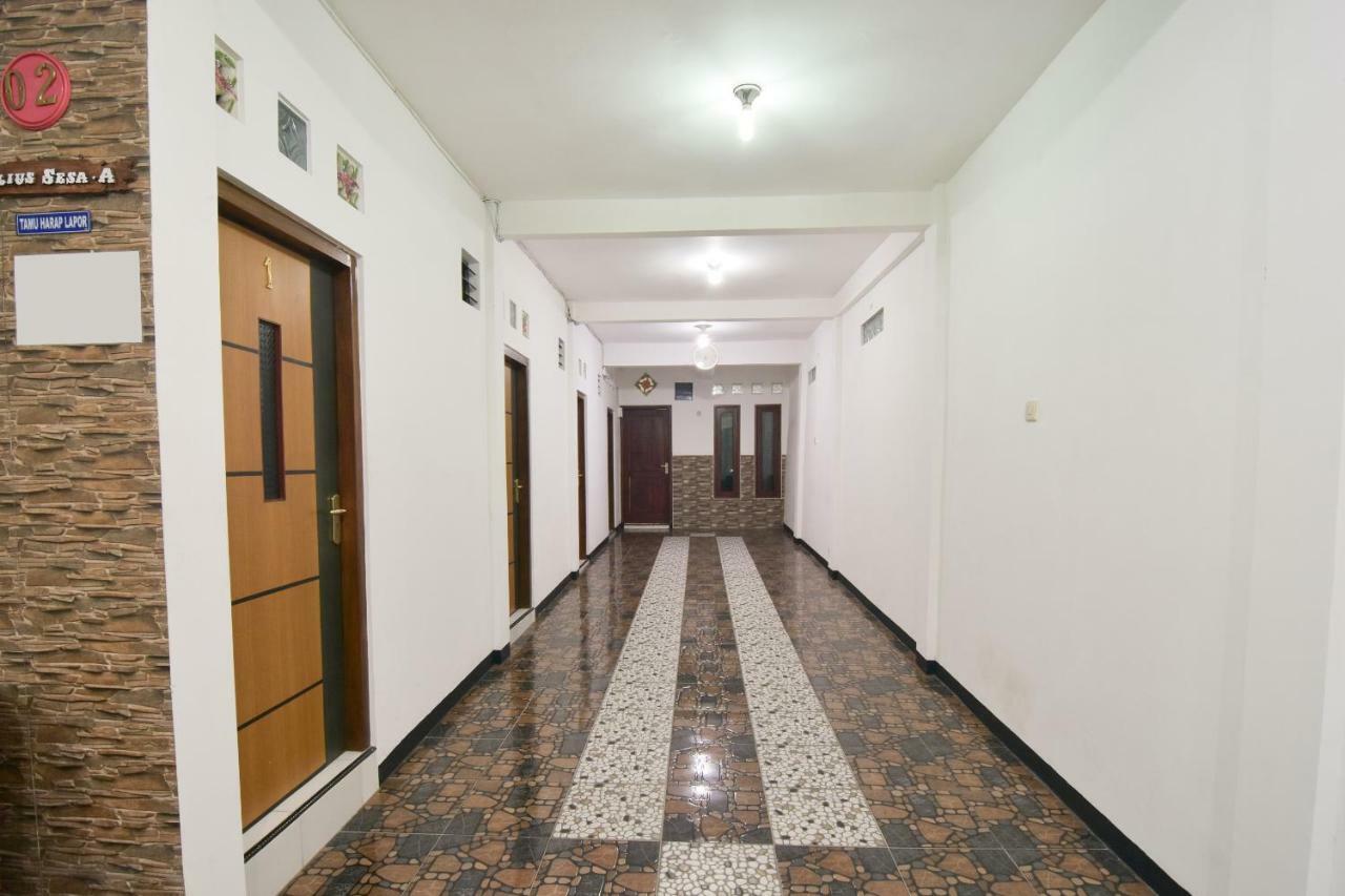 Dua Putri Villa Pasuruan Exteriör bild