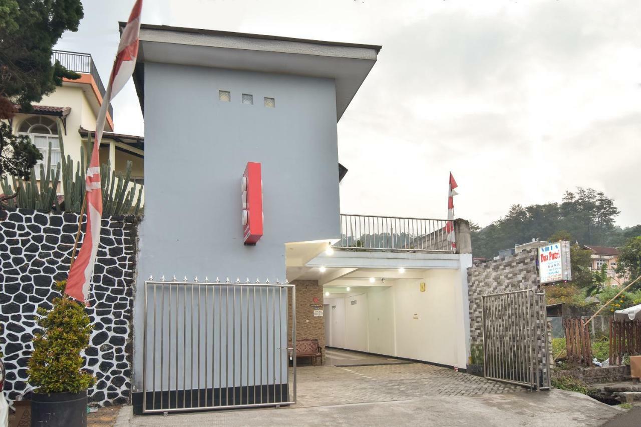Dua Putri Villa Pasuruan Exteriör bild